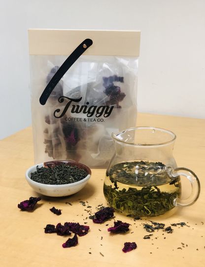 Twiggy Coffee & Tea Co. - Roter Drachenfrucht-Tee (10 Pyramidenbeutel)