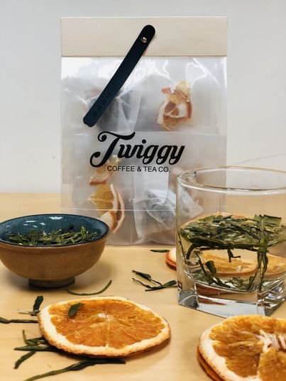 Twiggy Coffee & Tea Co. - Orange Osmanthus Long Jing Tee (10 Pyramidenbeutel)