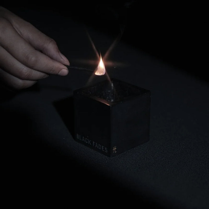 BLACK FADES - Scented Candle -  光 / GWONG1