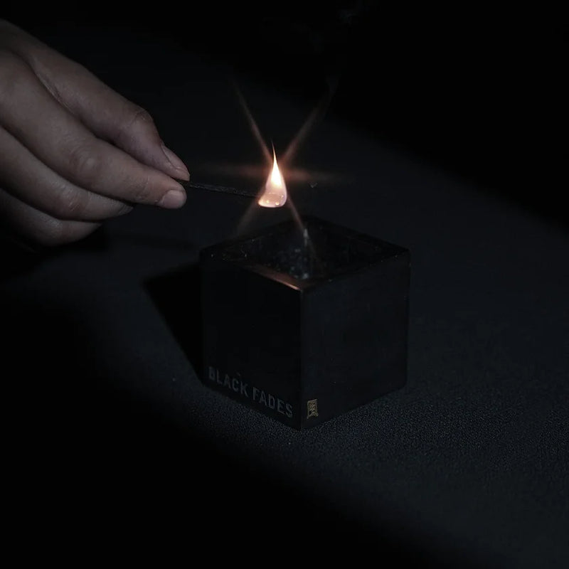 BLACK FADES - Scented Candle -  風 / FUNG1